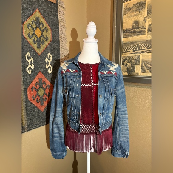 Boho Fringe Top - Picture 2 of 7